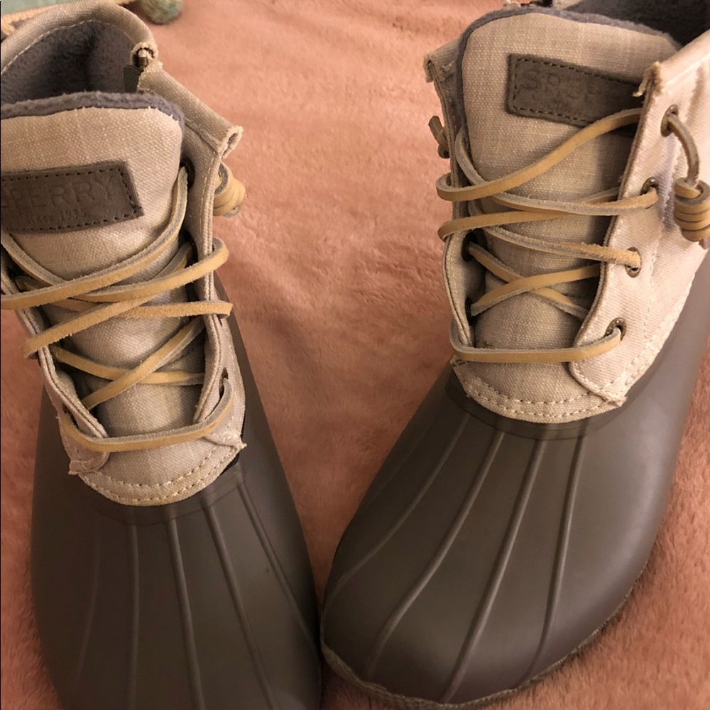 Grey Sperry duck boots! RARE